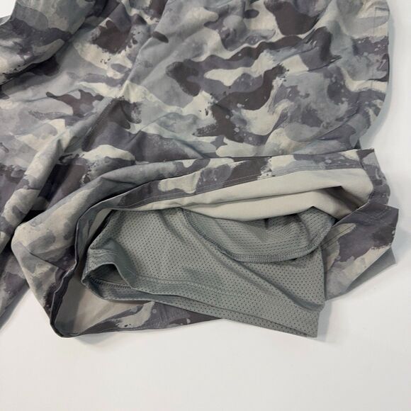 Fabletics The Fundamental Short Mens Size L Gray Camo Lined Athleisure Gym - Picture 5 of 9